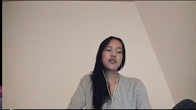 soska26 online show from September 2025 02:28:01 PM