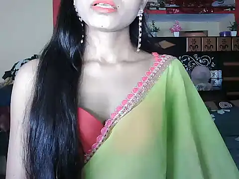 Snapshot of ROSE_GOLDE chatting on October 2025 03:20:01 PM ROSE GOLDE online show from October 2025 03:20:01 PM