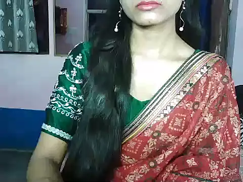 Snapshot of ROSE_GOLDE chatting on October 2025 03:55:02 PM ROSE GOLDE online show from October 2025 03:55:02 PM