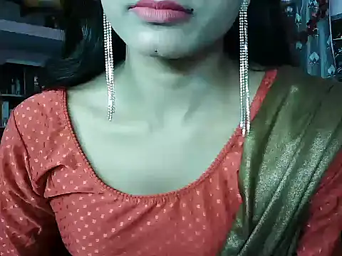 Snapshot of ROSE_GOLDE chatting on October 2025 04:51:01 PM ROSE GOLDE online show from October 2025 04:51:01 PM