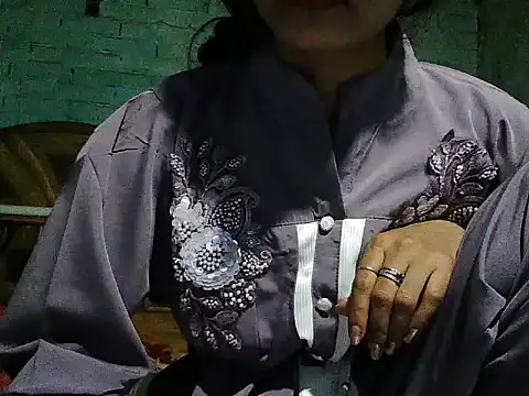 Snapshot of ROSE_GOLDE chatting on October 2025 11:58:01 AM ROSE GOLDE online show from October 2025 11:58:01 AM