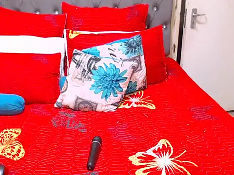 CouplesX96xx online show from October 2025 10:00:02 PM