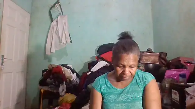 Snapshot of Nicky52 chatting on September 2025 04:53:02 PM Nicky52 online show from September 2025 04:53:02 PM