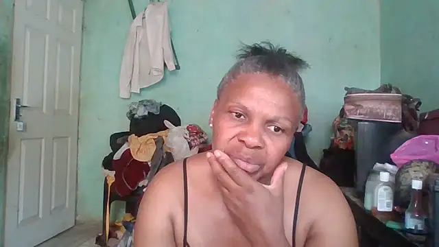 Snapshot of Nicky52 chatting on September 2025 06:04:02 AM Nicky52 online show from September 2025 06:04:02 AM