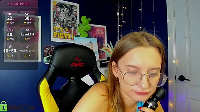 Maryyy May online show from September 2025 04:51:02 PM