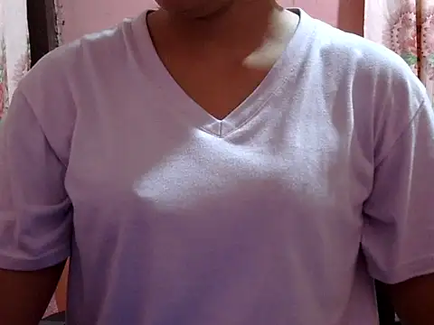 Snapshot of ladylyn2 chatting on September 2025 05:22:01 AM ladylyn2 online show from September 2025 05:22:01 AM