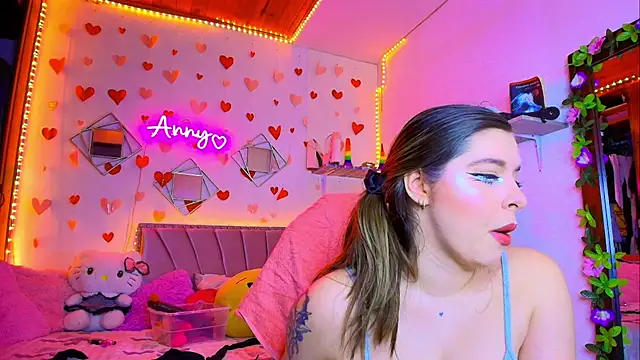 Snapshot of Anny_Hurtado chatting on September 2025 08:05:01 AM Anny Hurtado online show from September 2025 08:05:01 AM