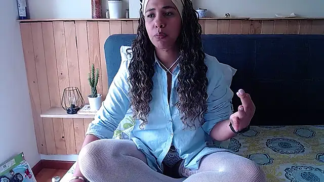 Snapshot of IVONNE_COLLINS33 chatting on September 2025 01:34:02 PM IVONNE COLLINS33 online show from September 2025 01:34:02 PM