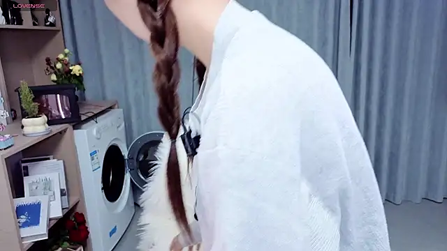 karina0703 online show from September 2025 11:24:01 AM