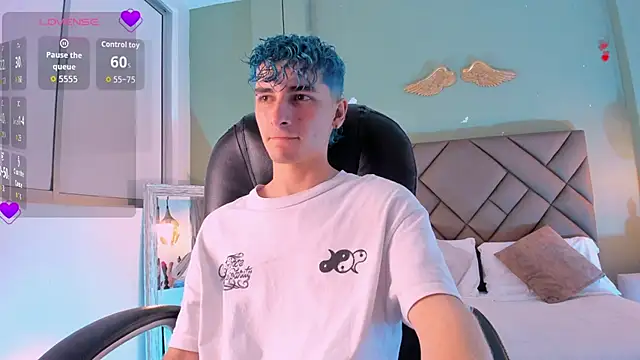 JaydenVillalobos online show from September 2025 01:11:02 PM