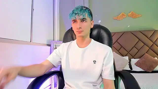 JaydenVillalobos online show from September 2025 08:32:02 PM