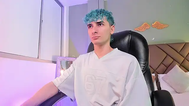 JaydenVillalobos online show from September 2025 12:31:02 PM