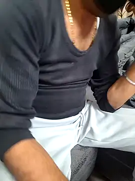 Snapshot of Delhi_Couple_BlowjobFuck chatting on December 2025 01:04:02 PM Delhi Couple BlowjobFuck online show from December 2025 01:04:02 PM