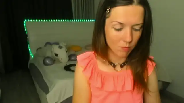 nika reinnn online show from September 2025 06:41:02 PM