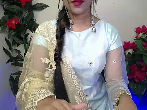 Snapshot of Little_queenn chatting on September 2025 01:06:02 AM Little queenn online show from September 2025 01:06:02 AM