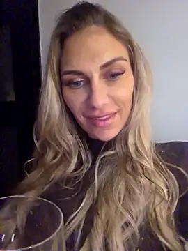 Snapshot of Melody1600 chatting on December 2025 01:11:02 AM Melody1600 online show from December 2025 01:11:02 AM