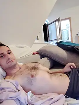 Mili221 online show from December 2025 03:36:01 AM