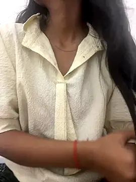 Snapshot of tanisha-2005 chatting on November 2025 07:45:01 PM tanisha-2005 online show from November 2025 07:45:01 PM