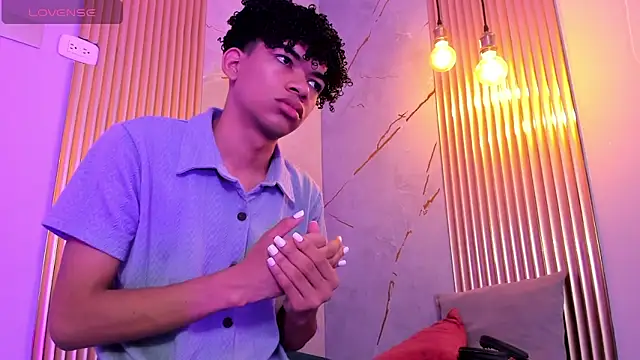 Ivone Rose  online show from November 2025 12:20:01 PM