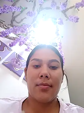 burbuja02 online show from September 2025 03:05:01 PM