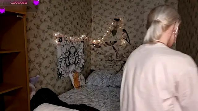 EdaKirkIin online show from December 2025 06:13:02 PM