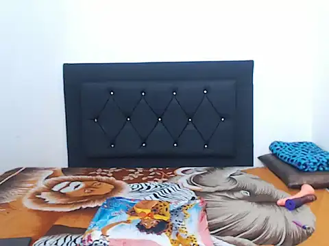 natashat lorent online show from November 2025 03:34:01 PM