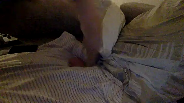 Snapshot of Breezydicksn chatting on November 2025 09:47:01 PM Breezydicksn online show from November 2025 09:47:01 PM