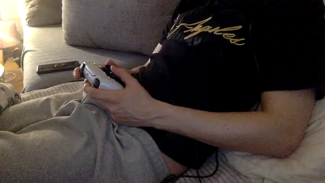 Snapshot of Breezydicksn chatting on November 2025 02:33:01 PM Breezydicksn online show from November 2025 02:33:01 PM