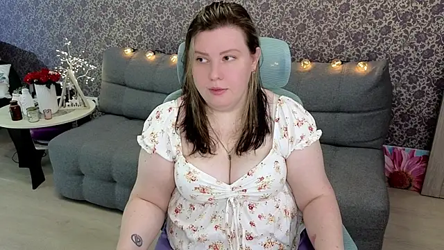 Lillit   online show from September 2025 08:33:02 PM