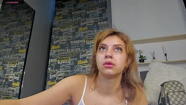 MaddieRay online show from September 2025 05:19:02 AM