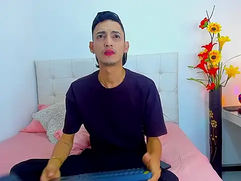 EithamDawson online show from September 2025 01:45:01 PM