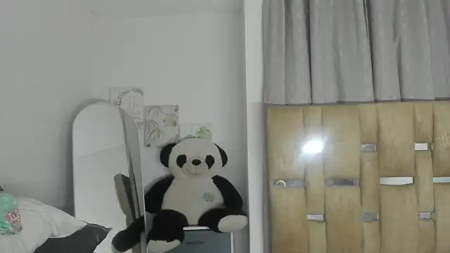 Zanahia2 online show from September 2025 11:56:02 AM