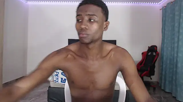 hotblacks07 online show from September 2025 02:00:02 AM