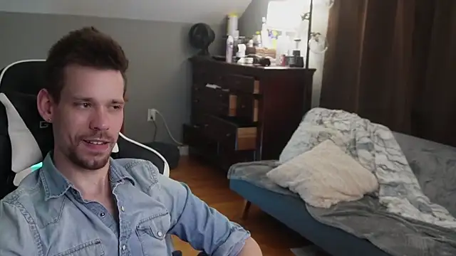 Snapshot of RomanPleaser chatting on December 2025 10:44:02 AM RomanPleaser online show from December 2025 10:44:02 AM