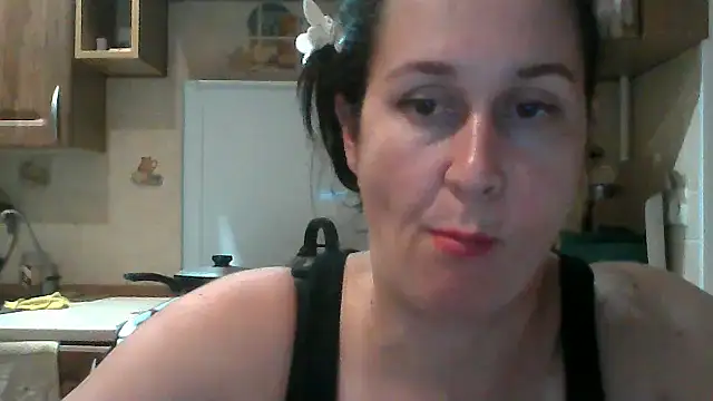 Amandda  online show from September 2025 06:18:02 PM