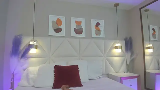 Alba Hank online show from September 2025 01:00:02 PM