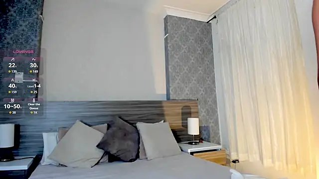 Snapshot of MiilaBlake chatting on October 2025 08:06:02 PM MiilaBlake online show from October 2025 08:06:02 PM