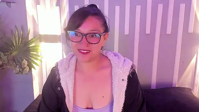 Skye bluee  online show from September 2025 03:07:02 AM