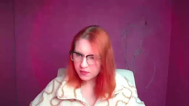 ScarletVixen  online show from September 2025 05:36:02 PM