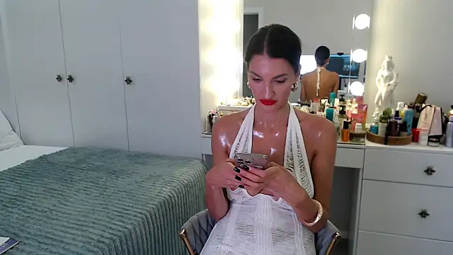 SilkenMuse  online show from September 2025 01:57:02 PM