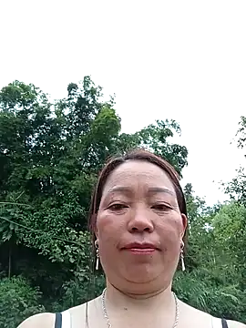 Snapshot of _Helala_ chatting on September 2025 11:04:02 PM Helala online show from September 2025 11:04:02 PM
