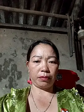Snapshot of _Helala_ chatting on September 2025 11:53:02 AM Helala online show from September 2025 11:53:02 AM