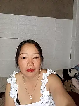 Snapshot of _Helala_ chatting on September 2025 03:34:02 PM Helala online show from September 2025 03:34:02 PM
