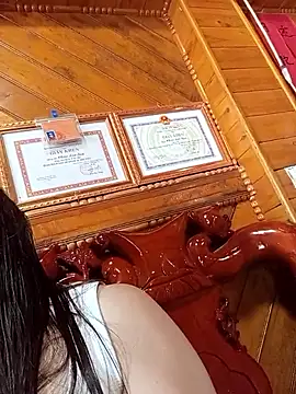 Snapshot of _Helala_ chatting on September 2025 09:10:02 AM Helala online show from September 2025 09:10:02 AM