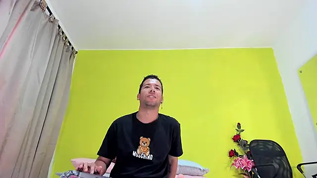 Celesteyorucso online show from September 2025 07:03:01 PM