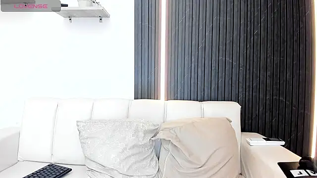 Gabrielaa Miller  online show from November 2025 07:23:02 PM