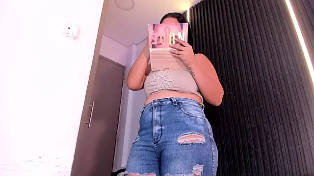 Gabrielaa Miller  online show from December 2025 08:27:01 PM