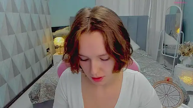 Hellena Here online show from September 2025 04:04:02 AM