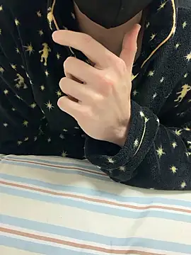 Snapshot of hijin11415 chatting on December 2025 01:27:01 PM hijin11415 online show from December 2025 01:27:01 PM