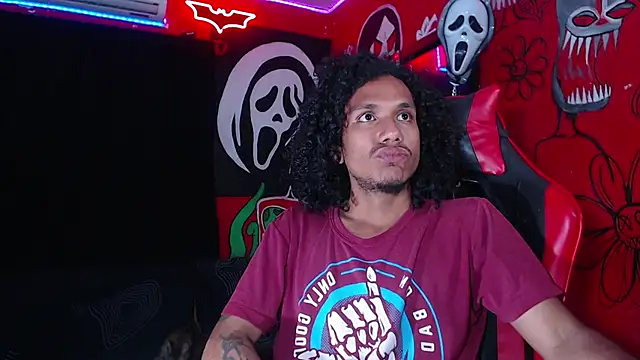 Snapshot of dante_hellsingx chatting on December 2025 12:42:01 AM dante hellsingx online show from December 2025 12:42:01 AM